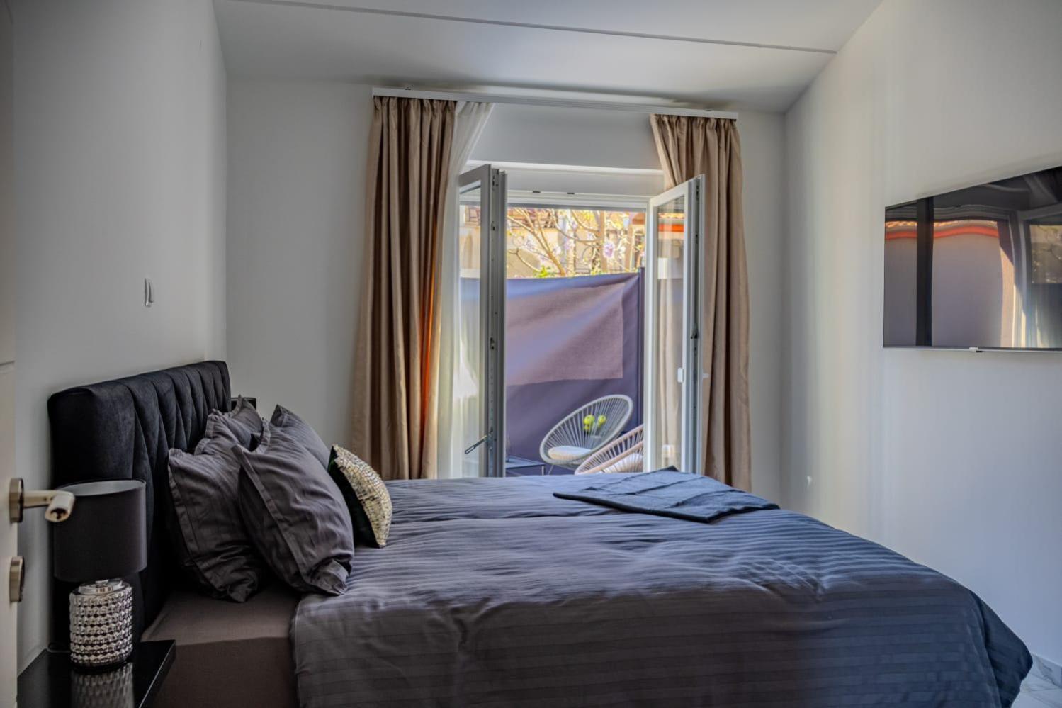 Stylish House Aurora Apartman *